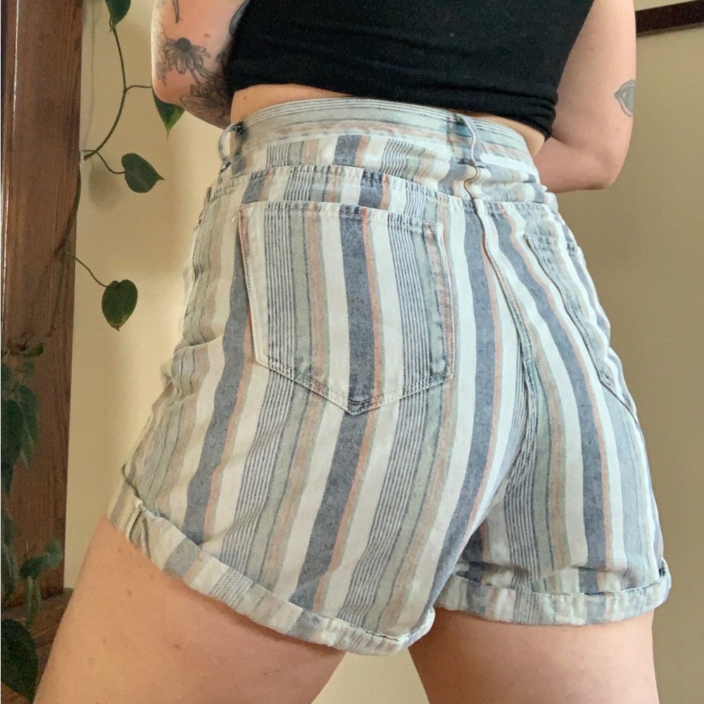 BDG Stripped Shorts